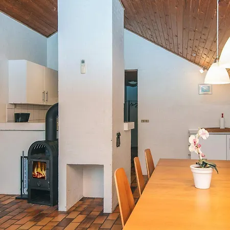 10 Person In Glesborg-by Traum Feriehus *