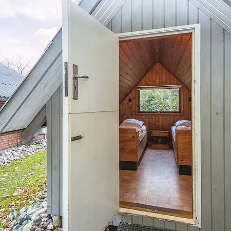 10 Person In Glesborg-by Traum * Glesborg